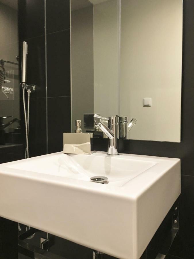 Lisbon Finestay Bica Apartment Bagian luar foto
